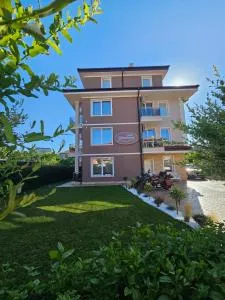 Villa Yanevi - 阿赫洛伊