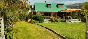 Moananui Lodge - Purau