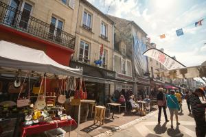 Appartements Champ de ble Apt neuf independant plain pied dans maison contemporaine decoration soignee tout confort terrasse amenagee, grand terrain parking prive a 15 mn de Caen et 10 mn deBayeux proche plages du debarquement : photos des chambres