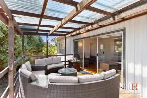 3 Bdr Cozy Retreat Close to Town