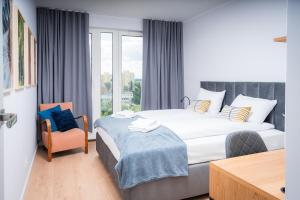 Centaurus 49 by RENT4YOU