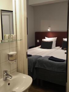 Double or Twin Room with Private Bathroom room in Hotel Söder