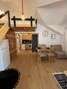 PORTONOVIPRC - Mitrovići