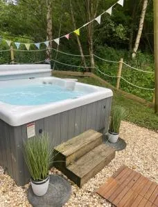 Hunter's Lodge Hot Tub Holiday, Northumberland - 费尔顿