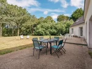 Spacieuse Villa à Crac'h : 4 Ch. pour 8 Pers., Beau Jardin, Proche Plages et WiFi - FR-1-477-244 - Auray