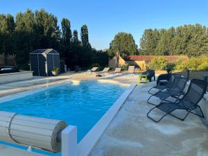 Villas Maison 6km de Sarlat piscine chauffee et jacuzzi : Villa 3 Chambres