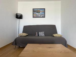 Appartements L'air marin Apt avec belle terrasse vue degagee sejour lumineux 10 mn a pied mer et centre Port en Bessin, tous commerces et restaurants, proche Bayeux et Omaha Beach : photos des chambres
