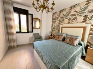 Luxury and new apartment with pool