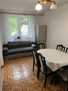 Dom z grillem niedaleko kąpieliska