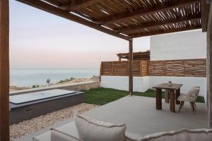Horizon Suites Milos