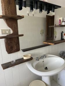 Stanza nel bosco alla Canova di Biforco