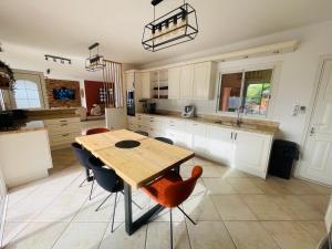 Villa Sì- Villa indépendante 3 chambres avec piscine et magnifique vue mer en plein centre de Porticcio