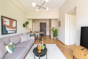 Charismatic 2BR Apartment in Hilton by UPSTREET
