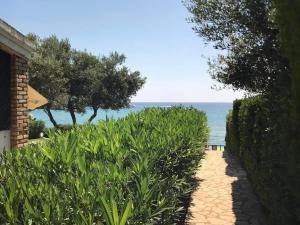 Corfu Glyfada family beach house