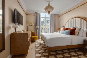 Classic Room - City View  room in K+K Hôtel Cayré Saint Germain des Prés