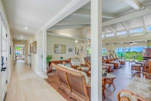 Anahola Beach House 6br