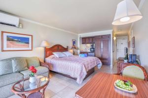 Islander on the Beach 305