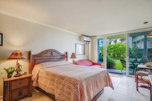 Islander on the Beach 160