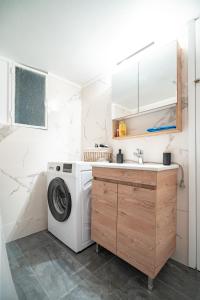 Neos Kosmos Stylish 3pers apart by MPS