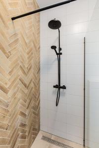 Stylish apartment next to the Amstel river- Unit F