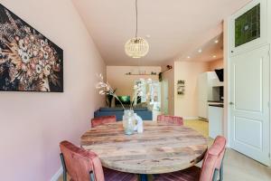 Stylish apartment next to the Amstel river- Unit F