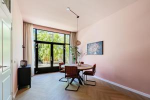 Stylish apartment next to the Amstel river- Unit F