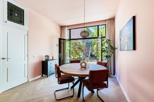Stylish apartment next to the Amstel river- Unit F