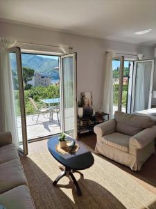 Sea Breeze Apartments