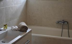 Armonia Spacious Apartment