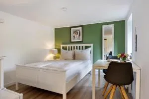 Idyllisches Zimmer Im Grünen - Stelle