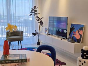 Funky Pop Art Paradise - 3 Pax 2 BR close to JB Town