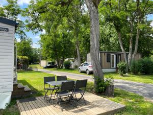 Campings Camping Les Portes de Sancerre : photos des chambres