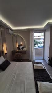 Nèphos, by Miorah Selections