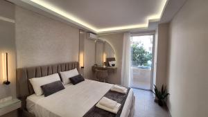 Nèphos, by Miorah Selections