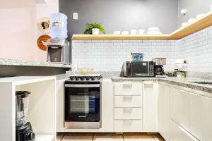 Ap Studio em condomínio fechado com piscina