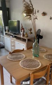 Appartements Les pieds dans l eau de Betty Ghisonaccia plage 50 m : photos des chambres