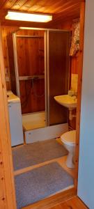 Gemütliche Blockhütte für Auszeit in Torsby auf einem Bauernhof