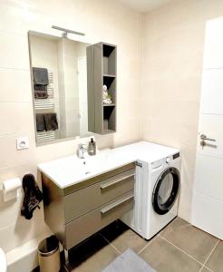 Nice flat Paris Clichy