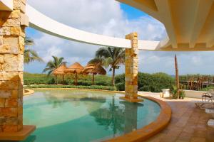 Corcomoran Luxury beachfront house