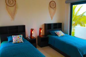 Corcomoran Luxury beachfront house