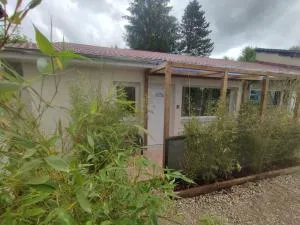 Studio J - 圣于连