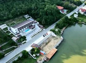 PENSIUNEA ROZELOR - 德罗贝塔-塞维林堡