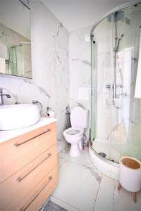 Appartements Luxury 2 rooms Apartment with balcony : photos des chambres