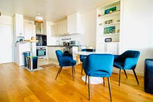 Appartements Luxury 2 rooms Apartment with balcony : photos des chambres