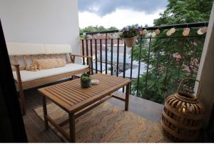 Free parking central top