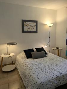 Villas Villa dans un puits de verdure avec piscine residentielle : photos des chambres