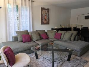 Villas Villa dans un puits de verdure avec piscine residentielle : photos des chambres