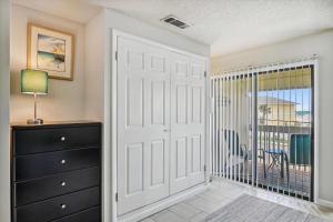 Sandpiper Cove 8204- by Holiday Isle Properties