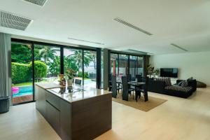 拉威Eva11三卧沙滩别墅 出门就是大海 三个卧室都是海景独卫