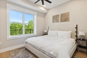 Highlands of the Smokies 204: Beverlys 204